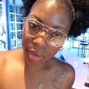 Meet your Posher, Kennesa